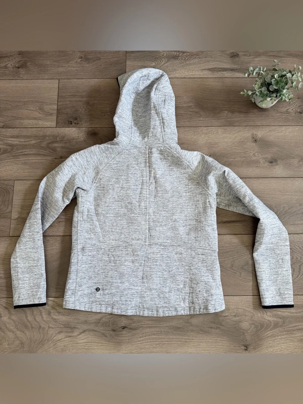 LULULEMON City Bound Women’s Light Gray Hooded Full Zip Jacket Size 6 - Picture 10 of 12